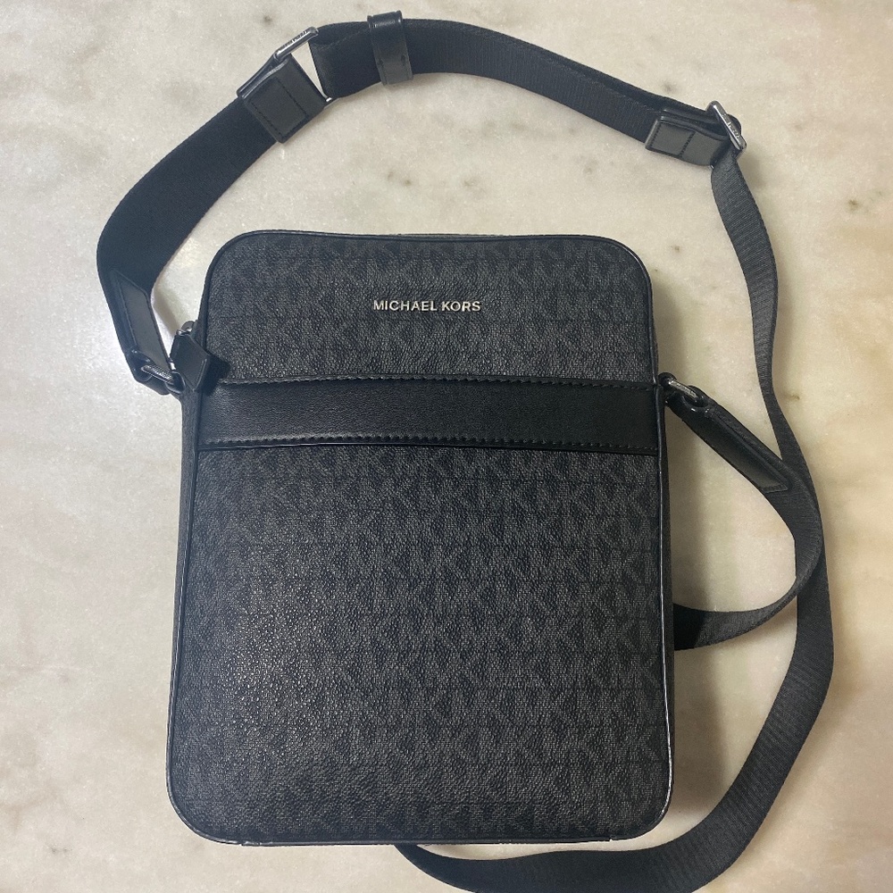 Michael Kors Flight Bag